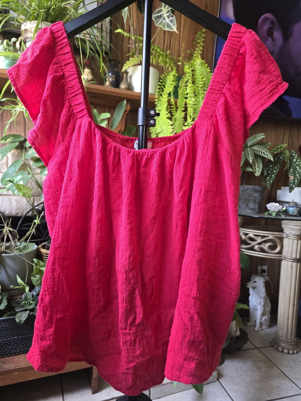 ANDREE BY UNIT Red Scoop Neck Flutter Sleeve Tunic Top